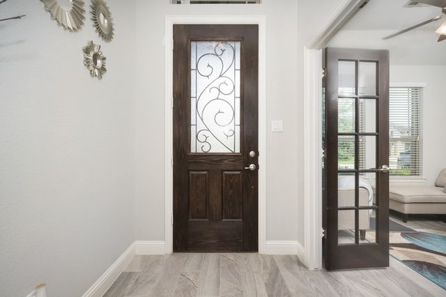 1014 W Villas Court, Lewisville, TX 75067