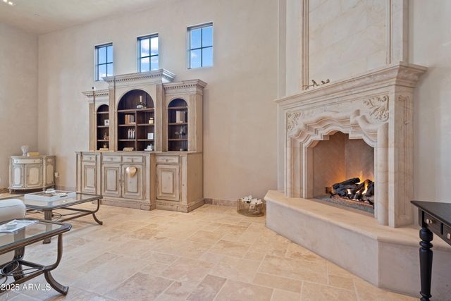 6322 E TURQUOISE Avenue, Paradise Valley, AZ 85253