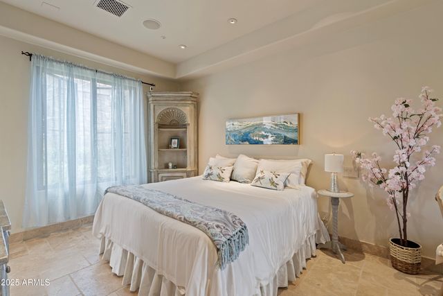 6322 E TURQUOISE Avenue, Paradise Valley, AZ 85253