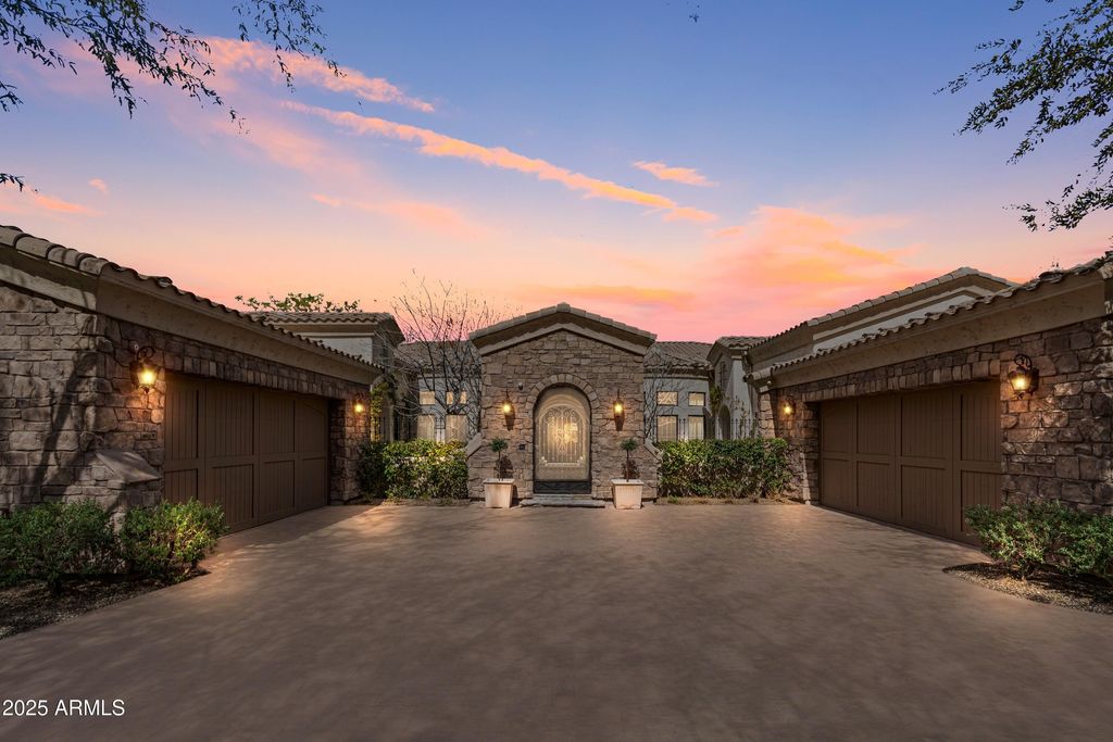 Image 26 of property listing at 6322 E TURQUOISE Avenue, Paradise Valley, AZ 85253