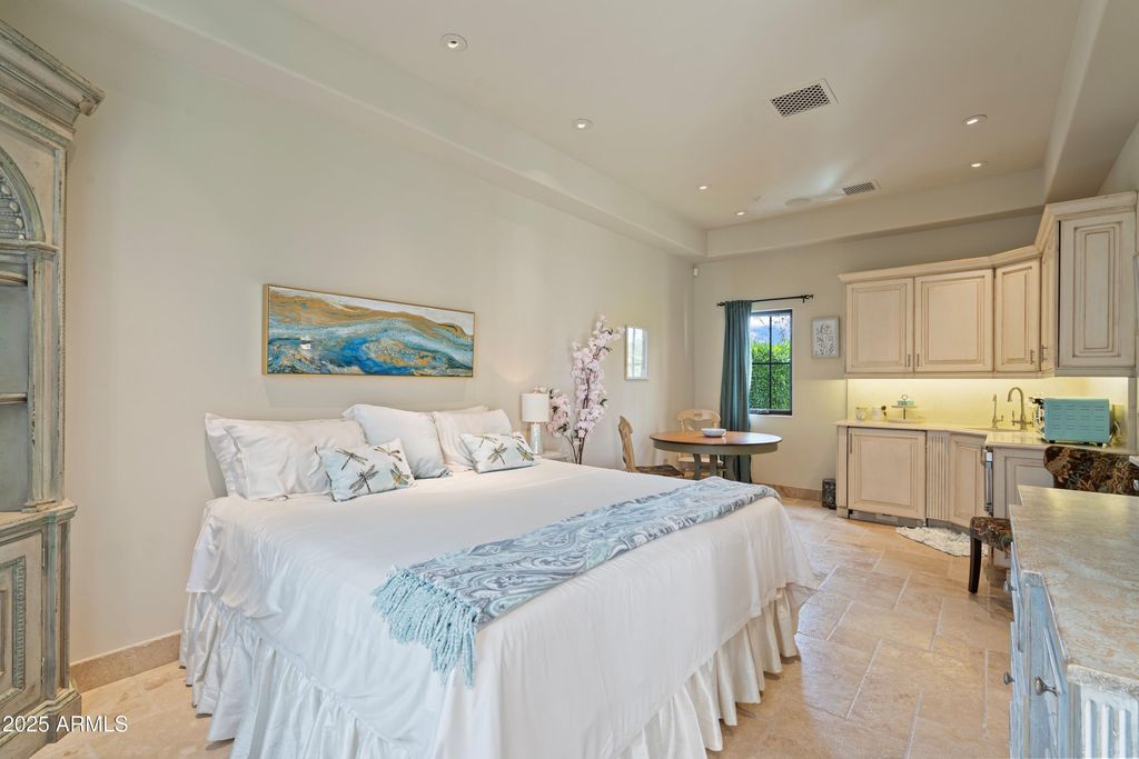 Image 79 of property listing at 6322 E TURQUOISE Avenue, Paradise Valley, AZ 85253