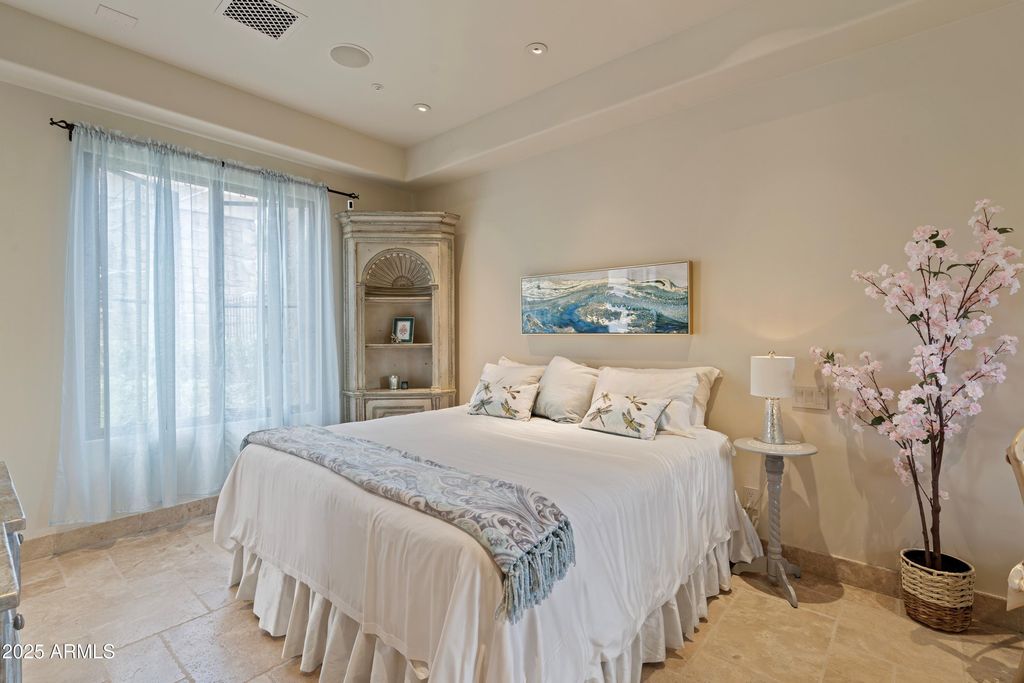 Image 84 of property listing at 6322 E TURQUOISE Avenue, Paradise Valley, AZ 85253