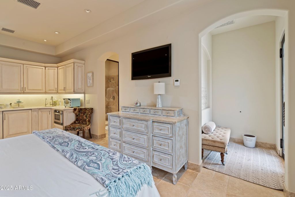 Image 85 of property listing at 6322 E TURQUOISE Avenue, Paradise Valley, AZ 85253