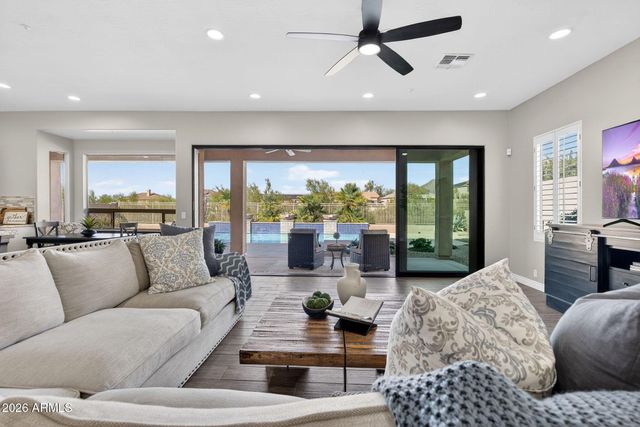 10674 E BUTHERUS Drive, Scottsdale, AZ 85255