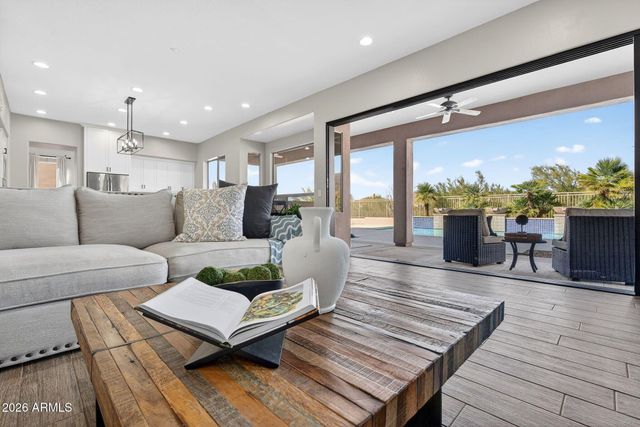 10674 E BUTHERUS Drive, Scottsdale, AZ 85255