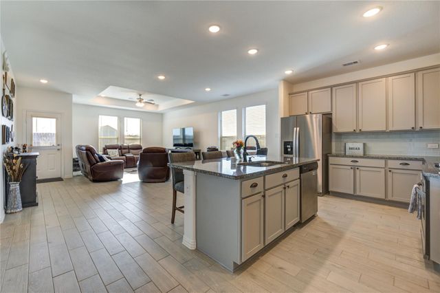 8023 Royal Palm Drive, Fulshear, TX 77441