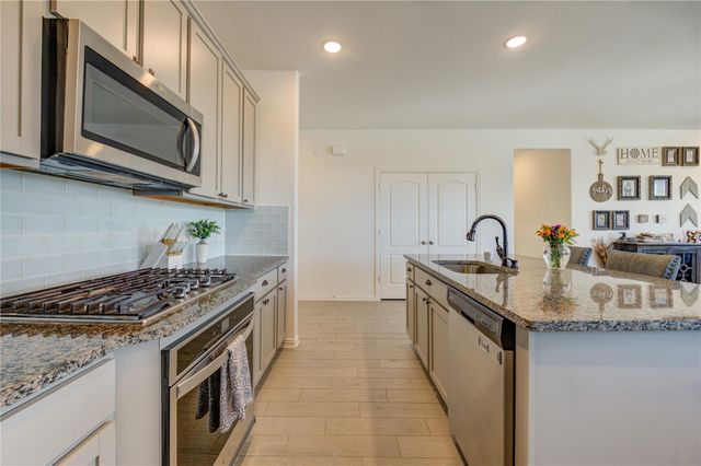 8023 Royal Palm Drive, Fulshear, TX 77441