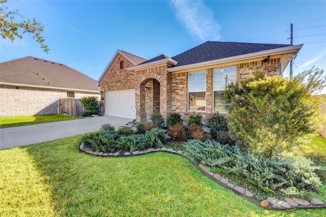 8023 Royal Palm Drive, Fulshear, TX 77441