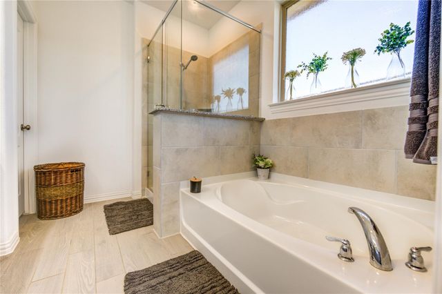 8023 Royal Palm Drive, Fulshear, TX 77441