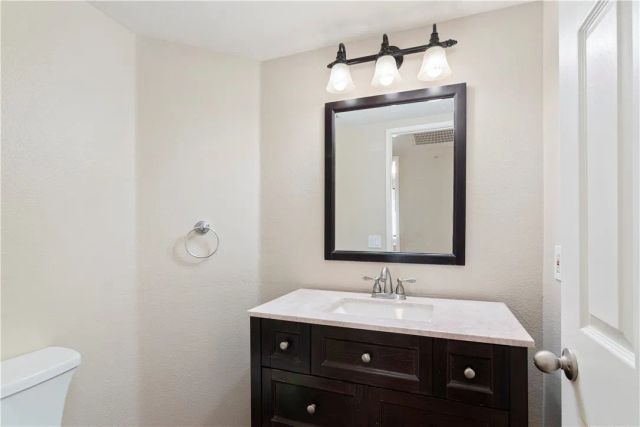 36194 Toulon, Murrieta, CA 92562