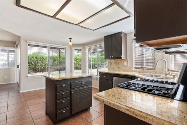 36194 Toulon, Murrieta, CA 92562