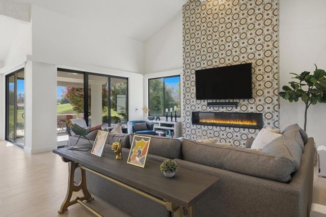 54672 Inverness Way, La Quinta, CA 92253