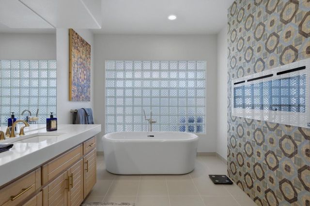 54672 Inverness Way, La Quinta, CA 92253