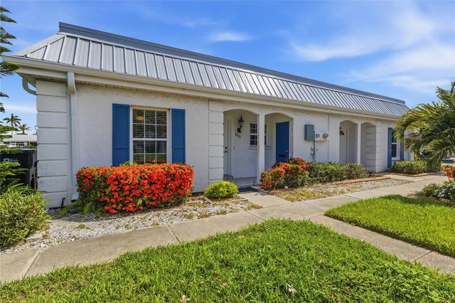 9821 HERNANDO COURT, Bradenton, FL 34210