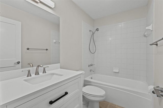 9821 HERNANDO COURT, Bradenton, FL 34210