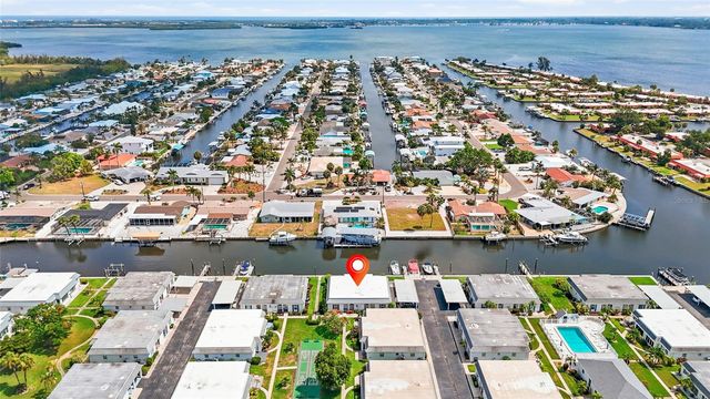 9821 HERNANDO COURT, Bradenton, FL 34210