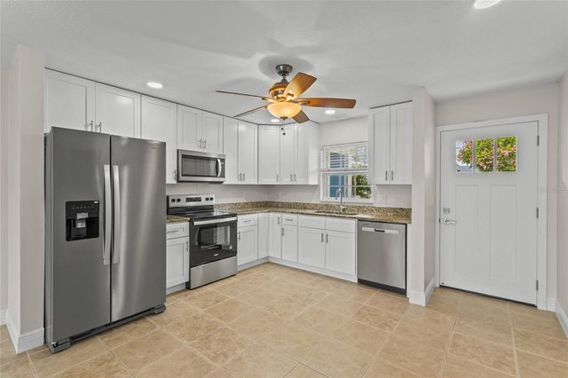 9821 HERNANDO COURT, Bradenton, FL 34210