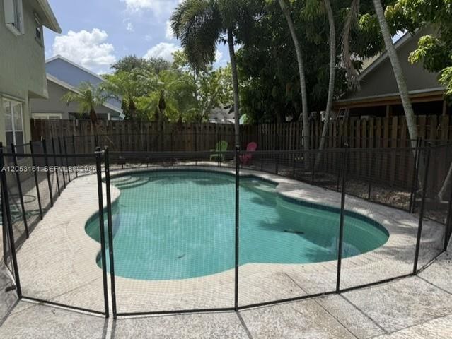12236 NW 33rd St, Sunrise, FL 33323