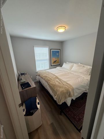 4931 Treeside Lane, Troy, MI 48098