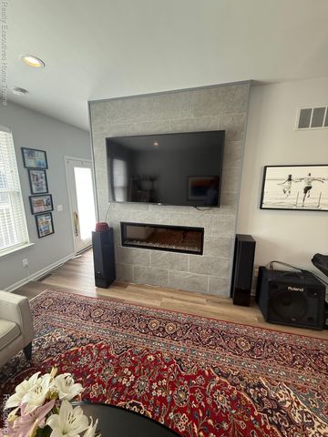 4931 Treeside Lane, Troy, MI 48098