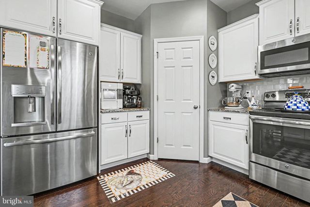 1 GREYSTONE XING L-0119, Lebanon, PA 17042