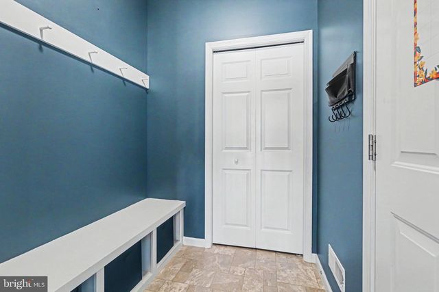 1 GREYSTONE XING L-0119, Lebanon, PA 17042