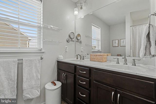 1 GREYSTONE XING L-0119, Lebanon, PA 17042