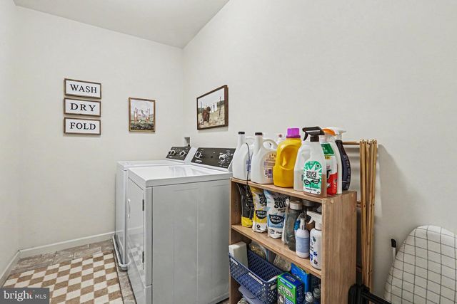 1 GREYSTONE XING L-0119, Lebanon, PA 17042
