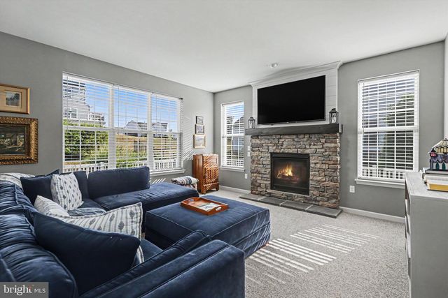 1 GREYSTONE XING L-0119, Lebanon, PA 17042