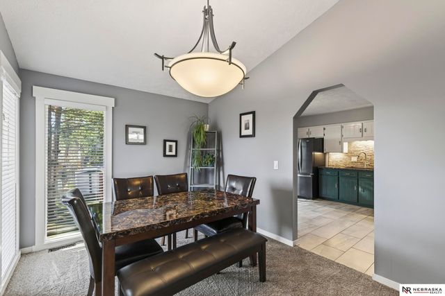 3721 Falcon Drive, Bellevue, NE 68123