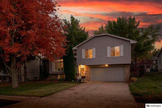 3721 Falcon Drive, Bellevue, NE 68123