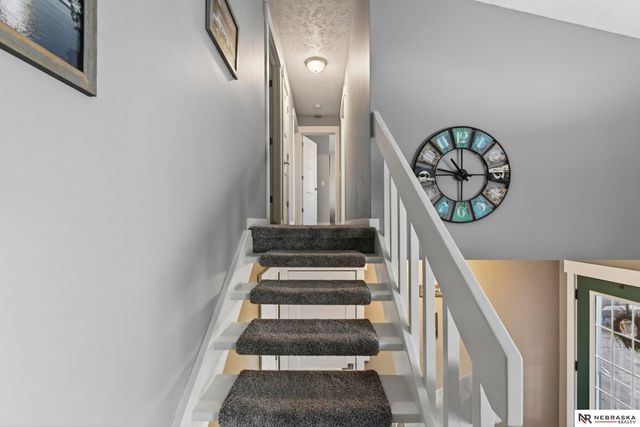 3721 Falcon Drive, Bellevue, NE 68123