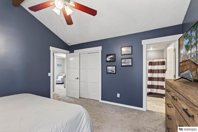 3721 Falcon Drive, Bellevue, NE 68123