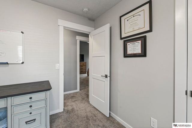 3721 Falcon Drive, Bellevue, NE 68123