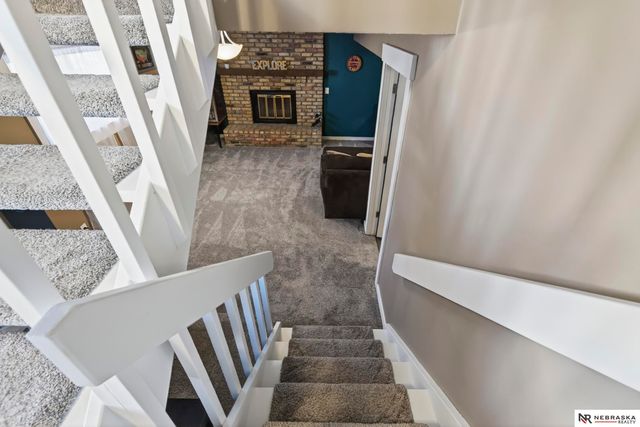 3721 Falcon Drive, Bellevue, NE 68123