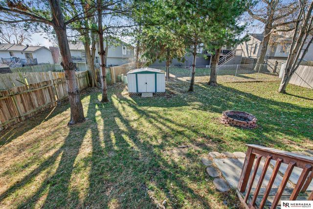 3721 Falcon Drive, Bellevue, NE 68123