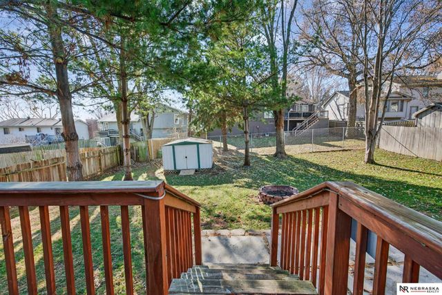 3721 Falcon Drive, Bellevue, NE 68123