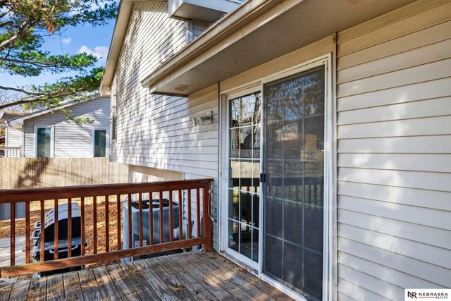 3721 Falcon Drive, Bellevue, NE 68123