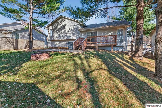 3721 Falcon Drive, Bellevue, NE 68123