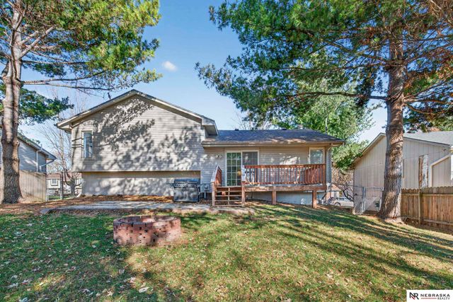 3721 Falcon Drive, Bellevue, NE 68123