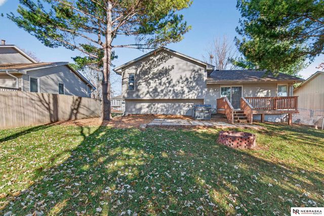 3721 Falcon Drive, Bellevue, NE 68123