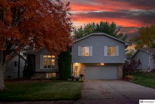 3721 Falcon Drive, Bellevue, NE 68123