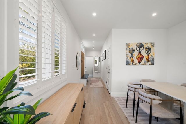 9 Johnson Pl 9, Newton, MA 02466