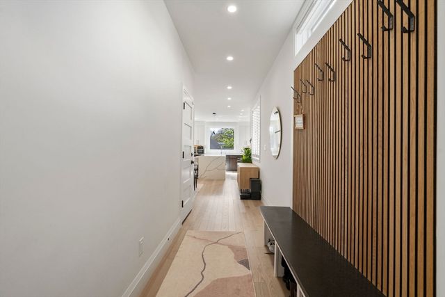 9 Johnson Pl 9, Newton, MA 02466