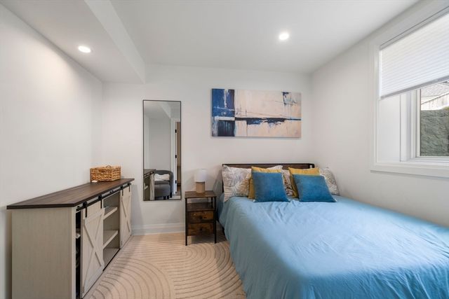 9 Johnson Pl 9, Newton, MA 02466