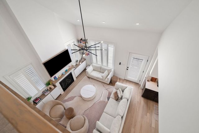 9 Johnson Pl 9, Newton, MA 02466