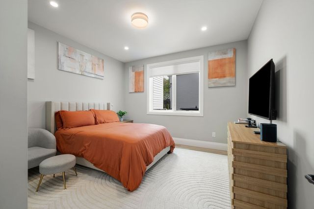 9 Johnson Pl 9, Newton, MA 02466