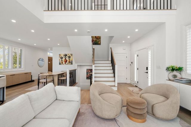 9 Johnson Pl 9, Newton, MA 02466