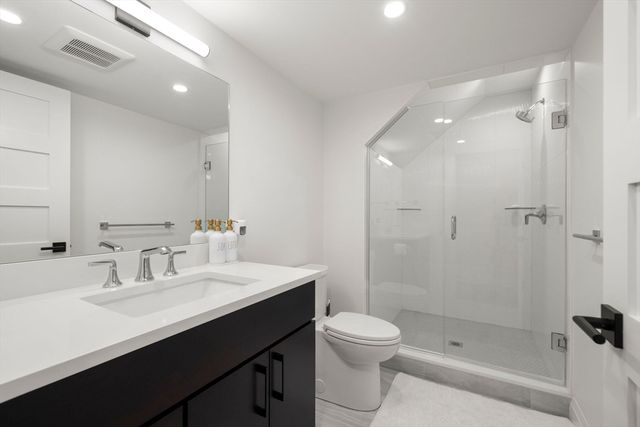 9 Johnson Pl 9, Newton, MA 02466