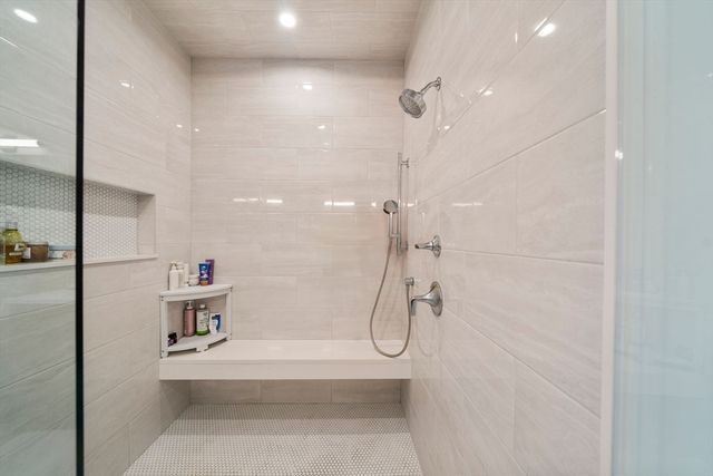 9 Johnson Pl 9, Newton, MA 02466
